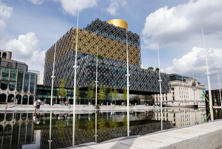 Newhall Court's modern Birmingham offices offer close proximity to Birmingham's culture, including Birmingham library