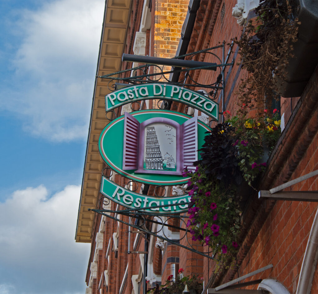 Enjoy local amenities in St Paul's Square with Newhall Court offices